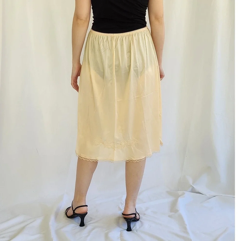 70s Nude Midi Slip‎ - Picture 3 of 5